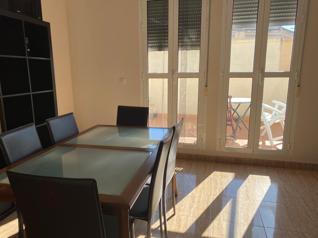 ATICO de 2 HABITACIONES AMUEBLADO Y CON GARAJE