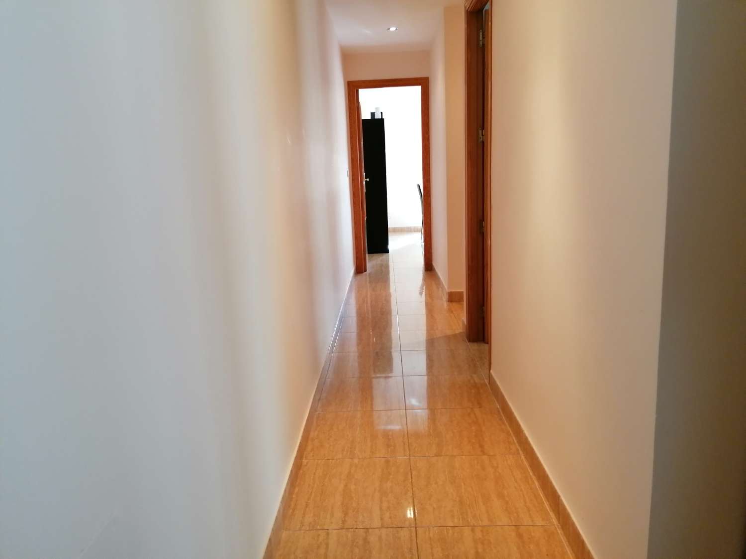 ATICO de 2 HABITACIONES AMUEBLADO Y CON GARAJE