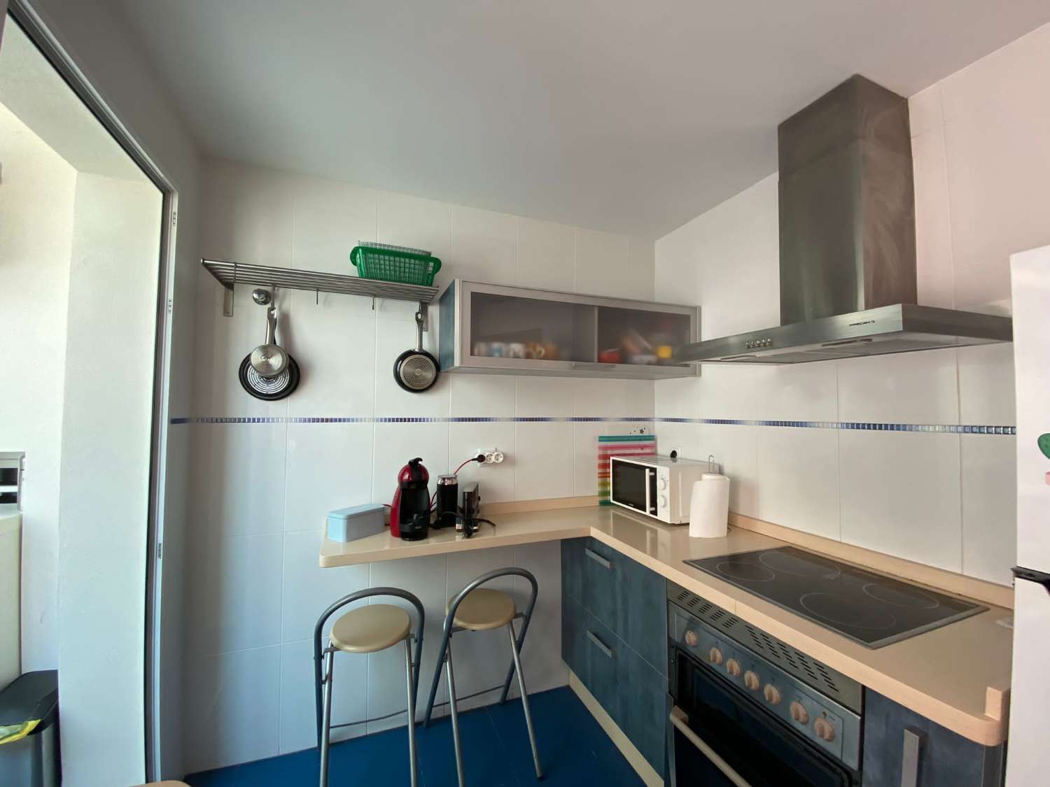 ATICO de 2 HABITACIONES AMUEBLADO Y CON GARAJE