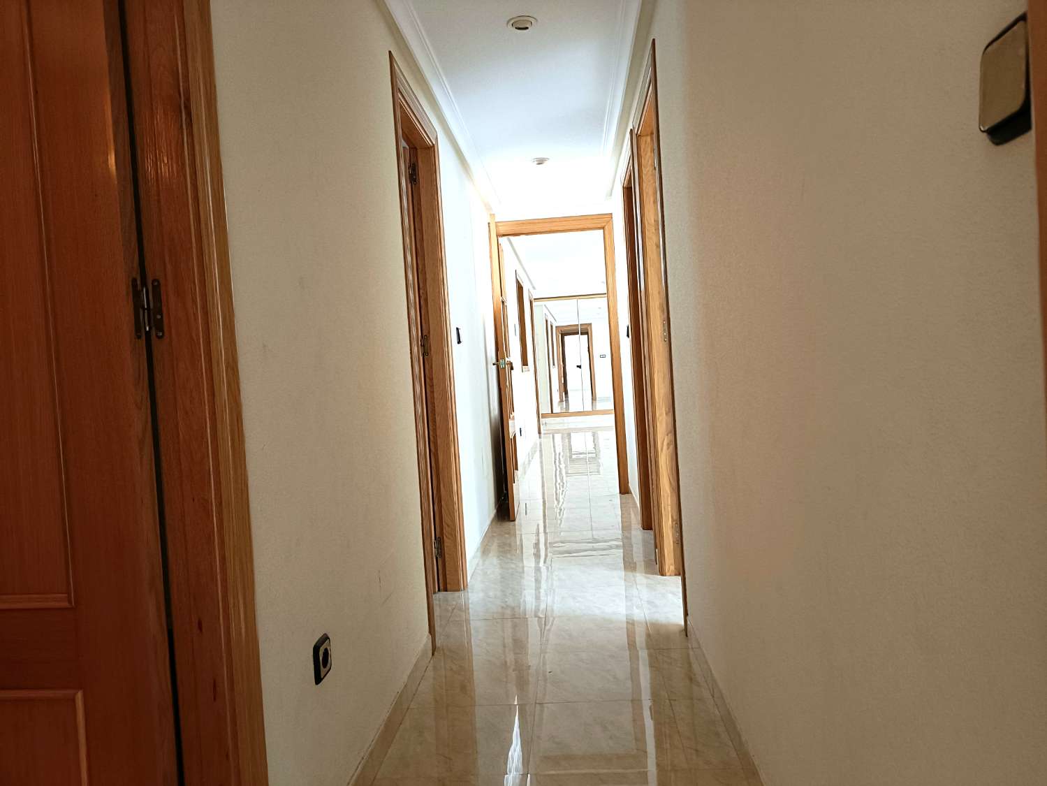 LARGE APARTMENT IN PORTMAN WITH GARAGE AND STORAGE ROOM