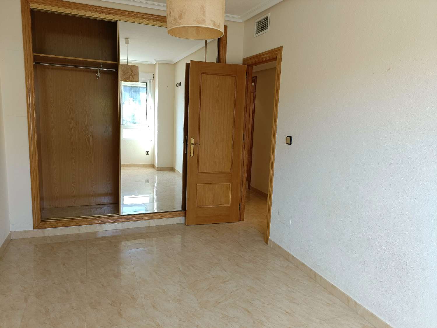 LARGE APARTMENT IN PORTMAN WITH GARAGE AND STORAGE ROOM