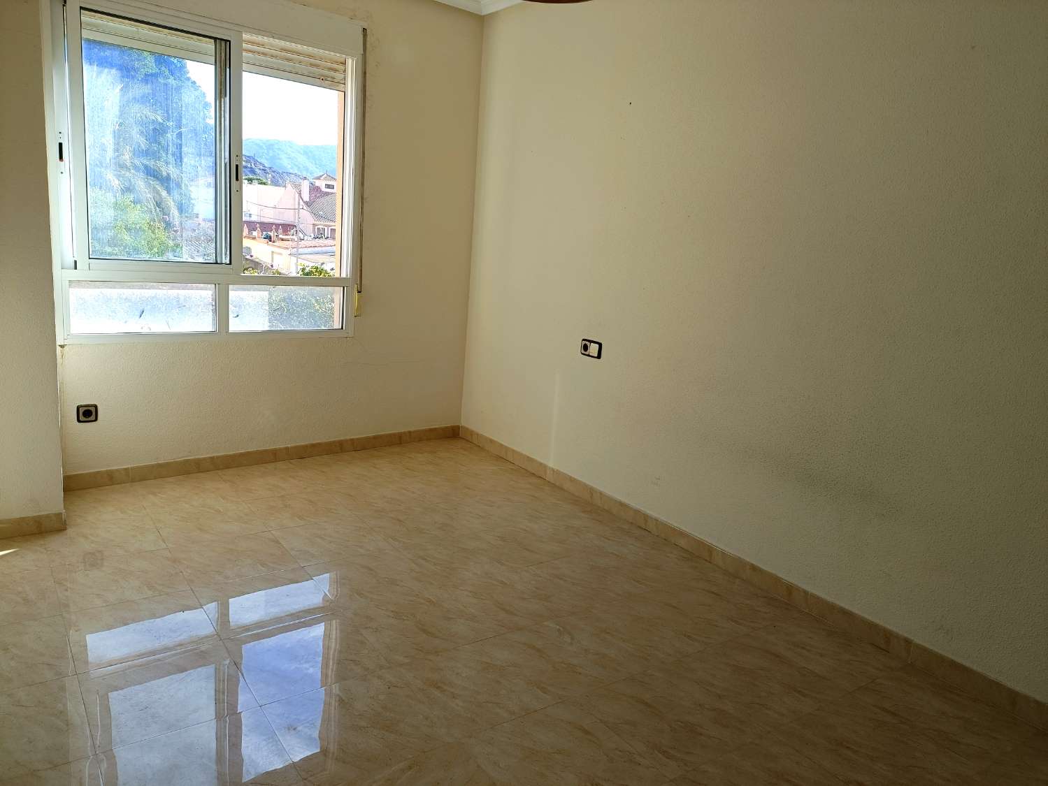 LARGE APARTMENT IN PORTMAN WITH GARAGE AND STORAGE ROOM