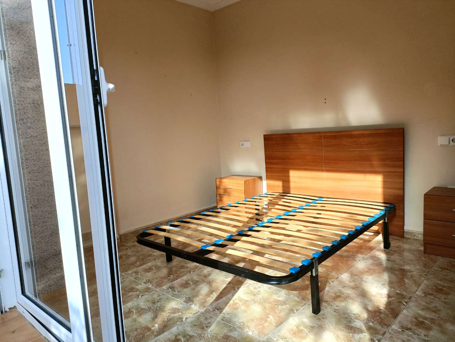 VIVIENDA UNIFAMILIAR