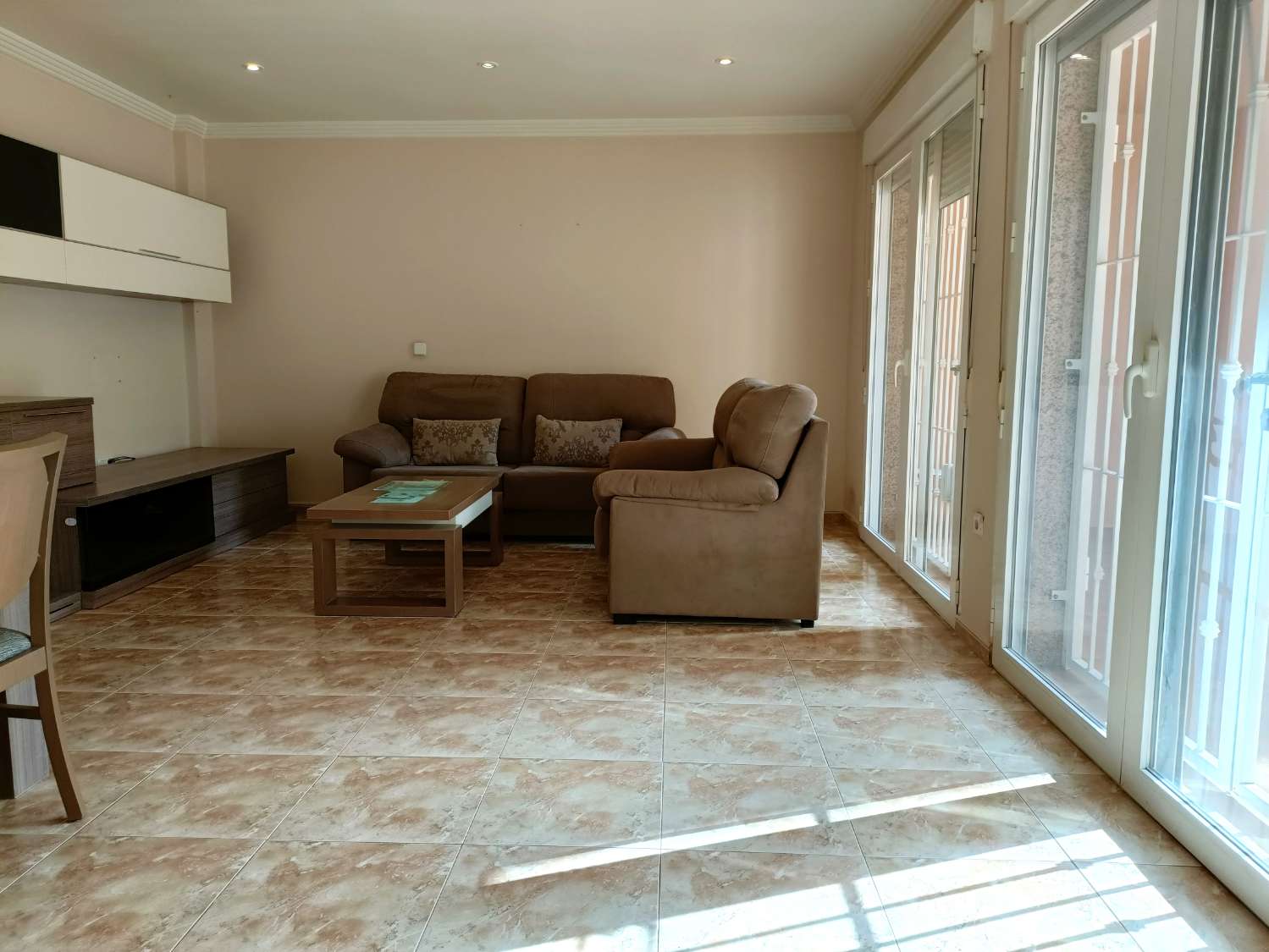VIVIENDA UNIFAMILIAR