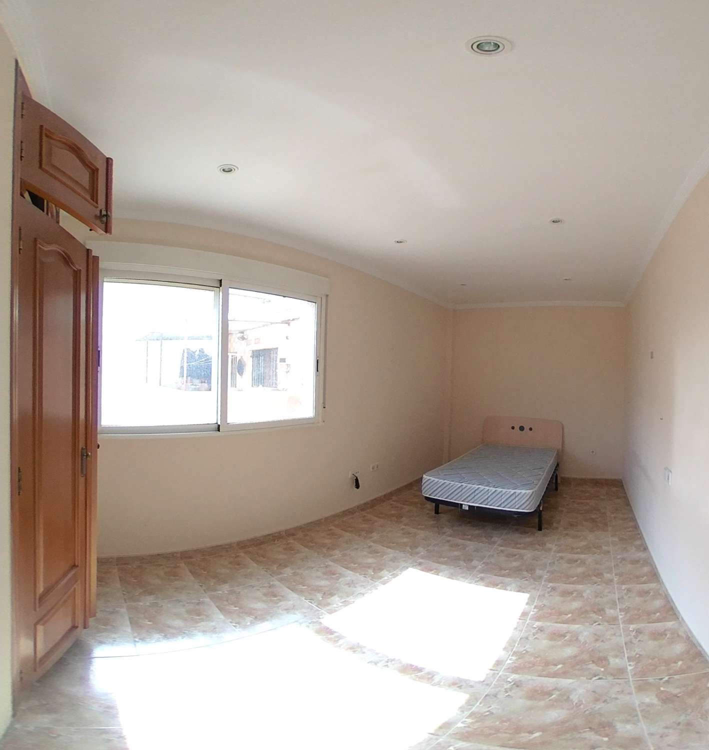 VIVIENDA UNIFAMILIAR