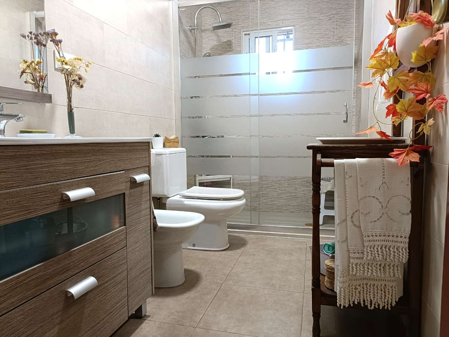 CASA RESIDENCIAL INDEPENDIENTE CON PISCINA Y PARCELA
