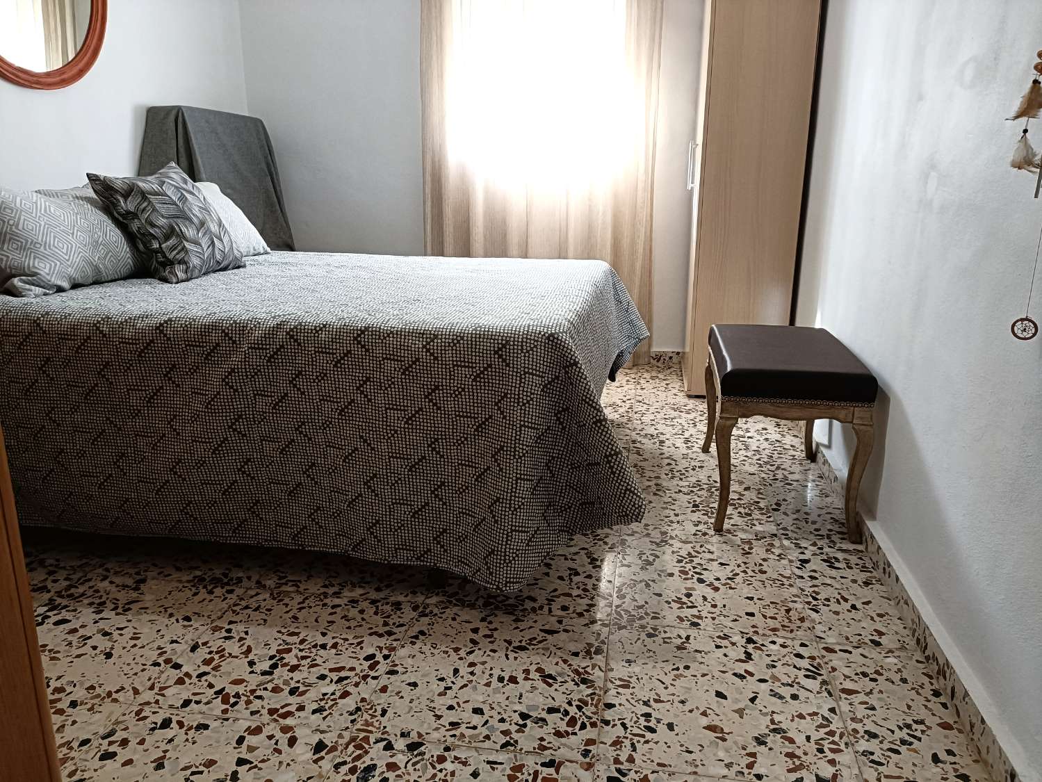 CASA RESIDENCIAL INDEPENDIENTE CON PISCINA Y PARCELA