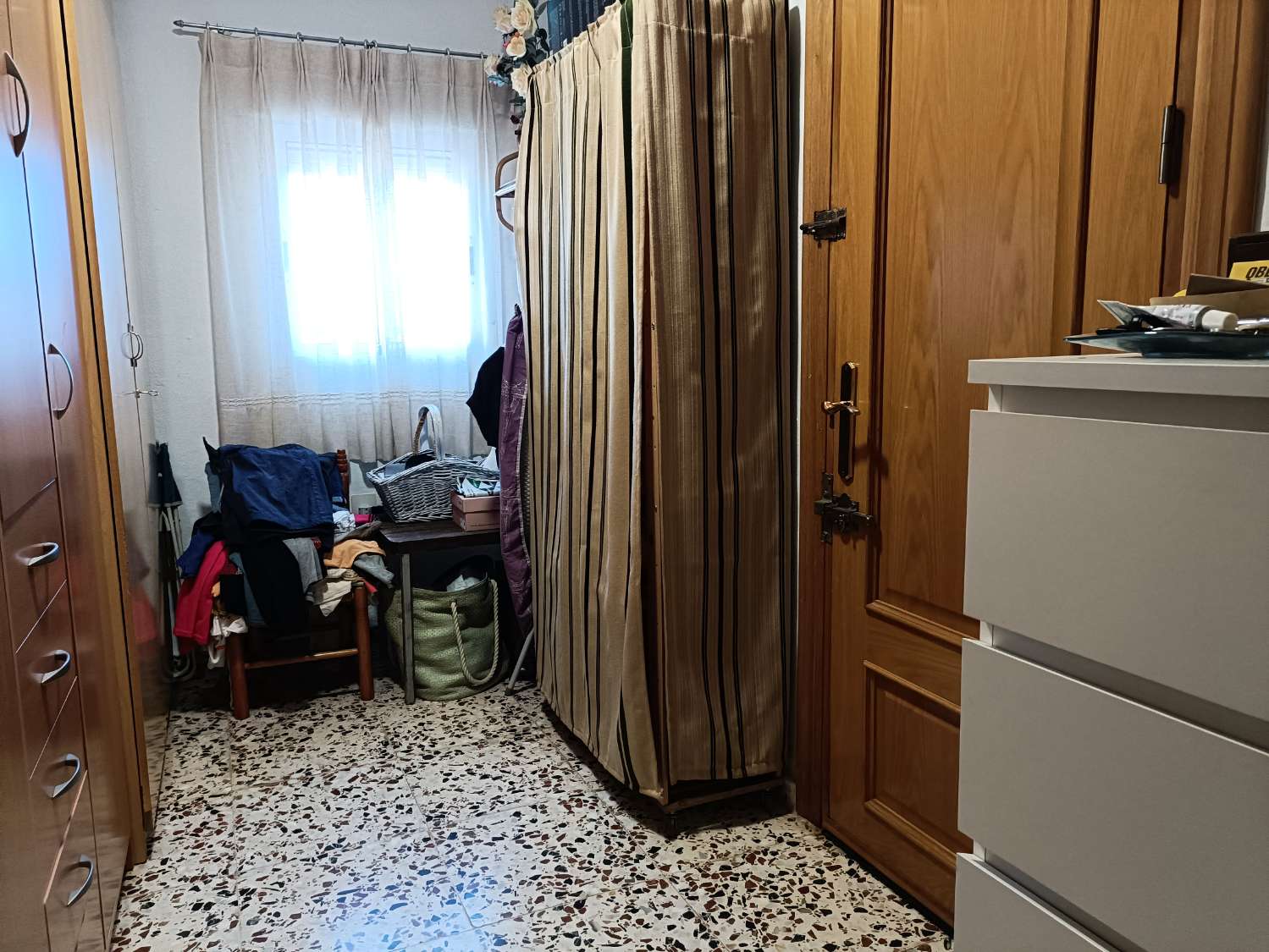 CASA RESIDENCIAL INDEPENDIENTE CON PISCINA Y PARCELA