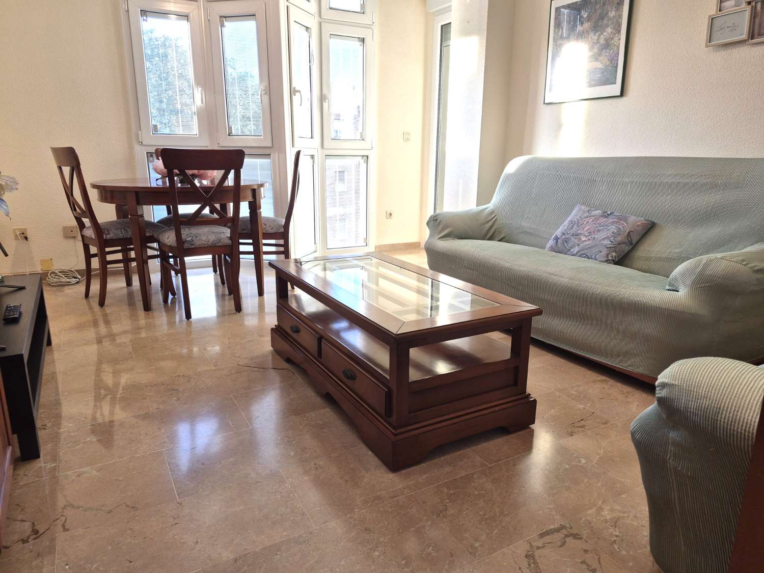 ALQUILER PISO DE 3 DORMITORIOS CON GARAJE INCLUIDO EN CARTAGENA