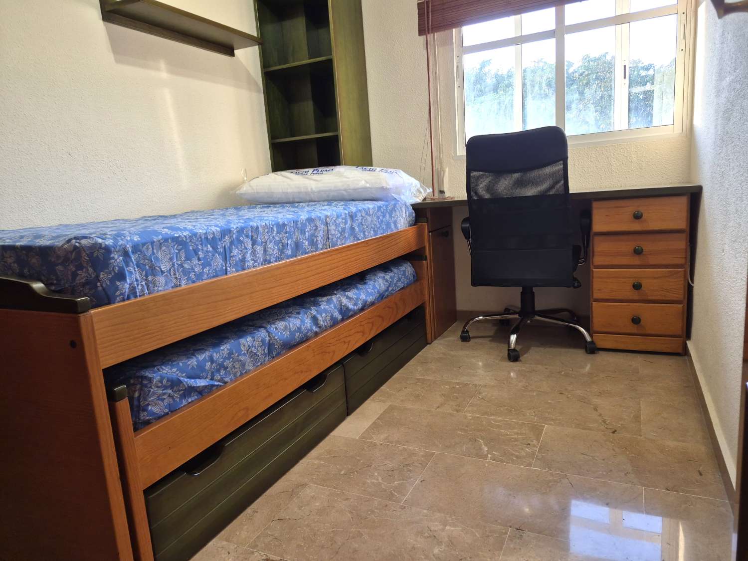 ALQUILER PISO DE 3 DORMITORIOS CON GARAJE INCLUIDO EN CARTAGENA