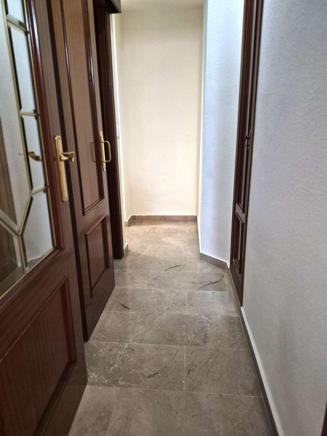 ALQUILER PISO DE 3 DORMITORIOS CON GARAJE INCLUIDO EN CARTAGENA