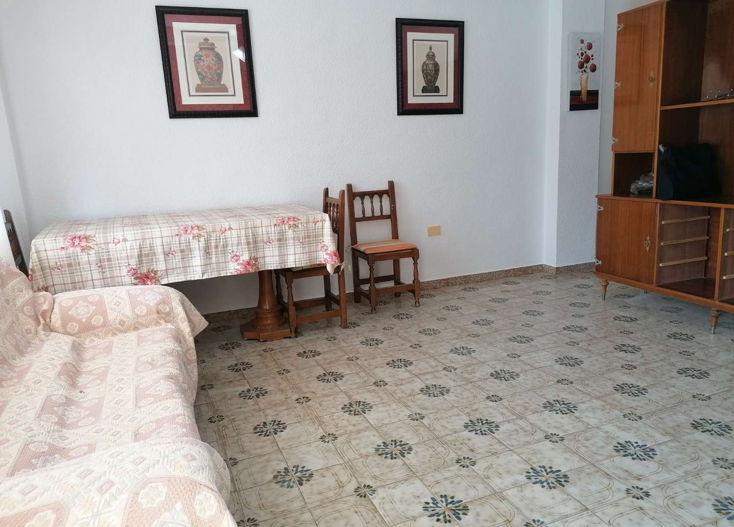 APPARTEMENT AU REZ-DE-CHAUSSÉE - LOS ALCAZARES