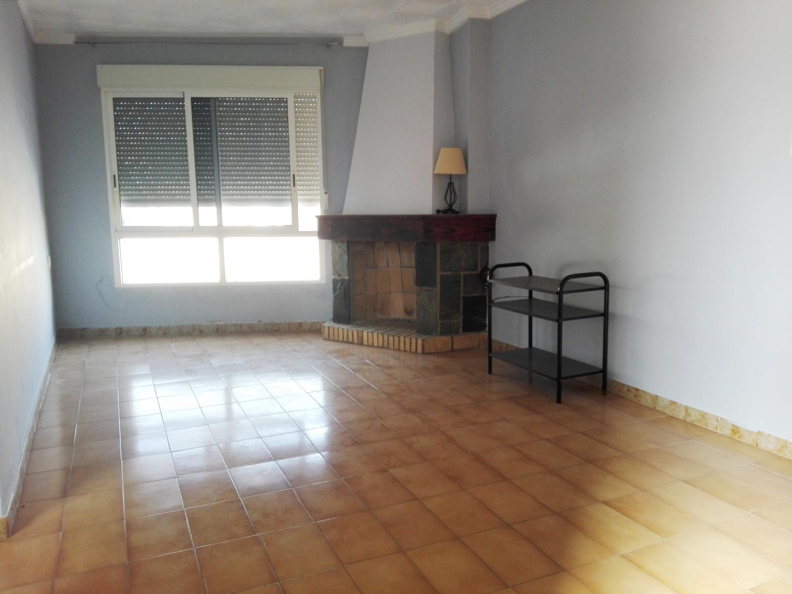 UNIQUE APARTMENT WITH LARGE GARAGE IN SAN ANTÓN